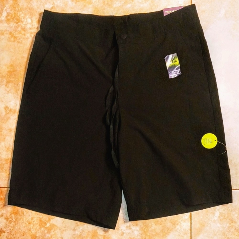 NWT MENS TEK GEAR SHORTS